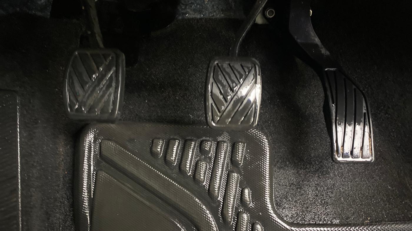 2022 Maruti BREZZA ZXI SMART HYBRID , Petrol, Manual, 28,481 km, Pedals