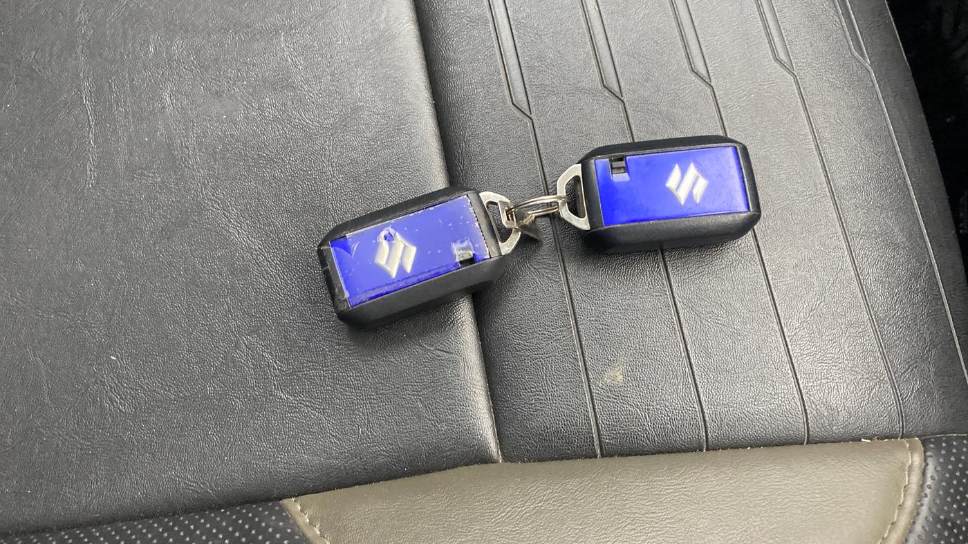 2022 Maruti BREZZA ZXI SMART HYBRID , Petrol, Manual, 28,481 km, Key Close Up