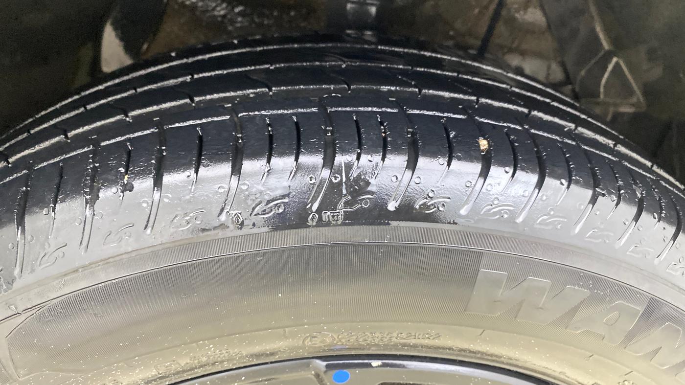 2022 Maruti BREZZA ZXI SMART HYBRID , Petrol, Manual, 28,481 km, Right Front Tyre Tread