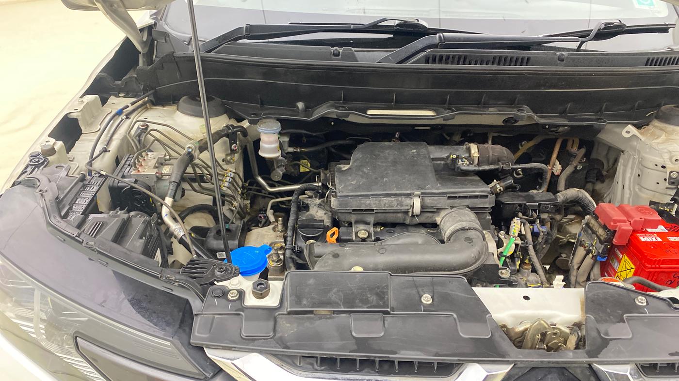 2022 Maruti BREZZA ZXI SMART HYBRID , Petrol, Manual, 28,481 km, Engine View - Right