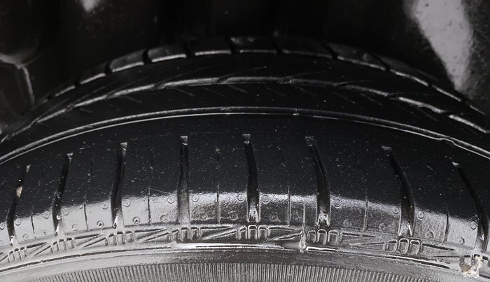 2020 Volkswagen Polo COMFORTLINE 1.0 PETROL, Petrol, Manual, 37,458 km, Right Rear Tyre Tread