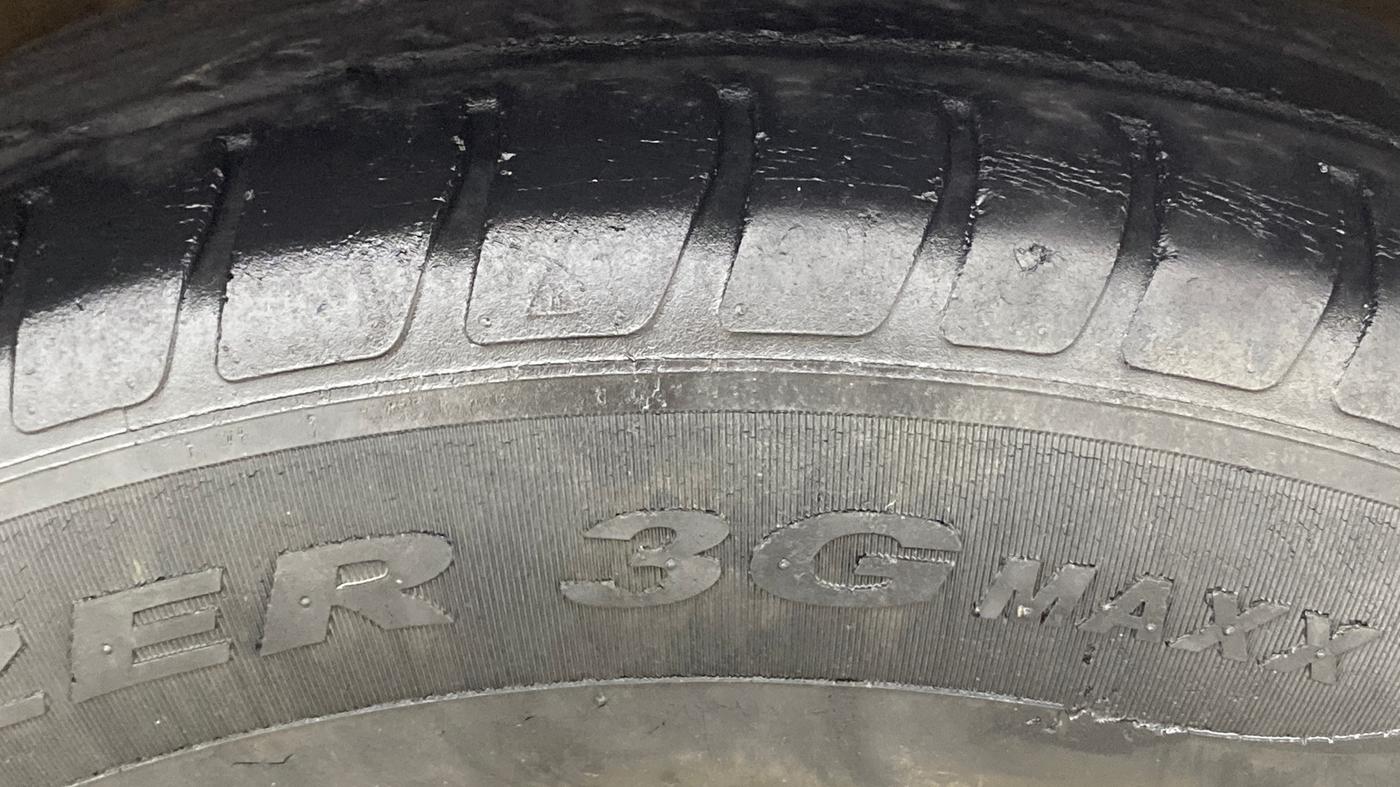 2018 Maruti Dzire VXI, Petrol, Manual, 54,273 km, Right Front Tyre Tread