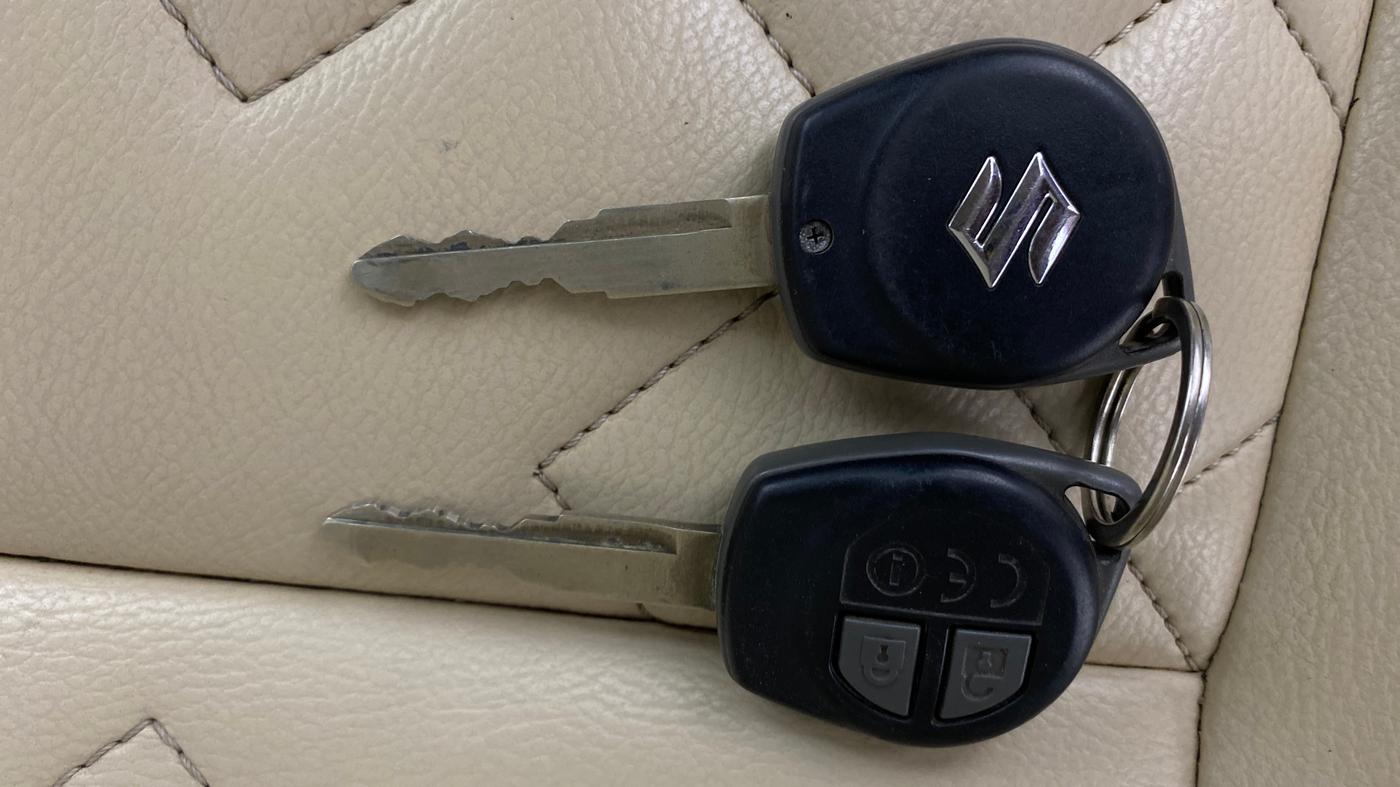 2018 Maruti Dzire VXI, Petrol, Manual, 54,273 km, Key Close Up