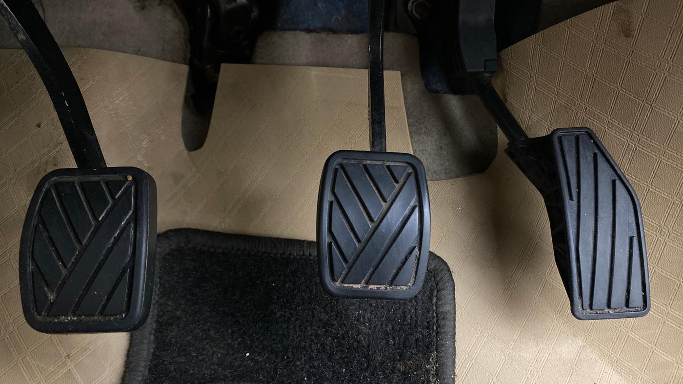 2018 Maruti Dzire VXI, Petrol, Manual, 54,273 km, Pedals