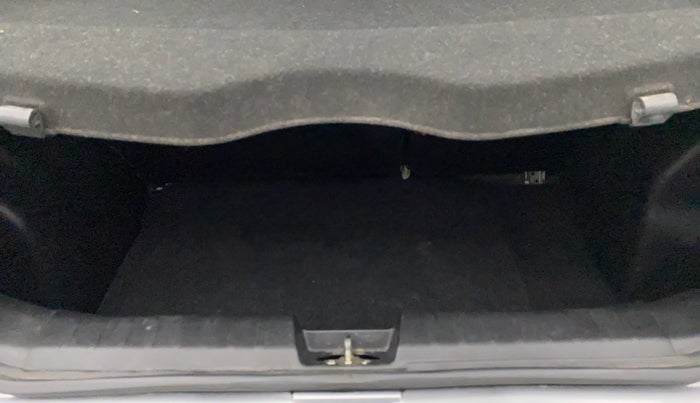 2017 Maruti Baleno DELTA PETROL 1.2, Petrol, Manual, 67,280 km, Boot Inside
