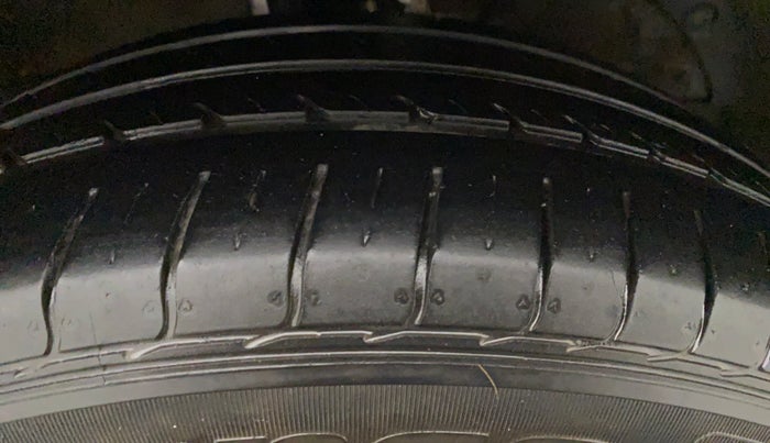 2017 Maruti Baleno DELTA PETROL 1.2, Petrol, Manual, 67,280 km, Left Rear Tyre Tread