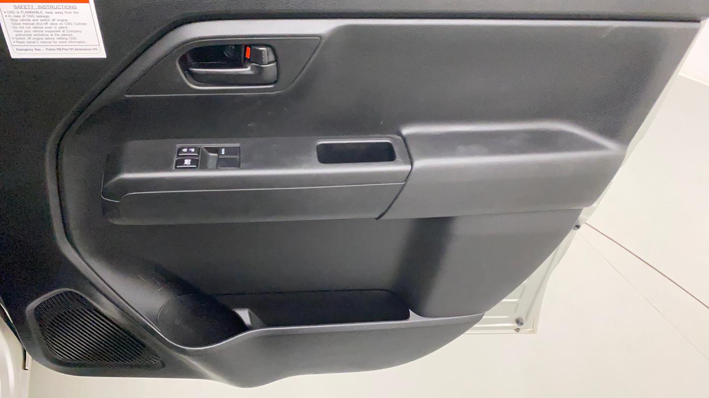 2022 Maruti New Wagon-R LXI CNG 1.0, CNG, Manual, 8,325 km, Driver Side Door Panels Control