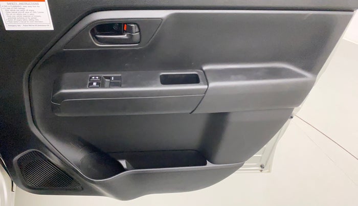 2022 Maruti New Wagon-R LXI CNG 1.0, CNG, Manual, 8,325 km, Driver Side Door Panels Control