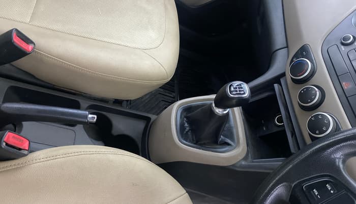 2016 Hyundai Xcent S 1.2, Petrol, Manual, 51,391 km, Gear Lever