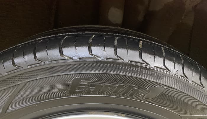 2016 Hyundai Xcent S 1.2, Petrol, Manual, 51,391 km, Left Rear Tyre Tread