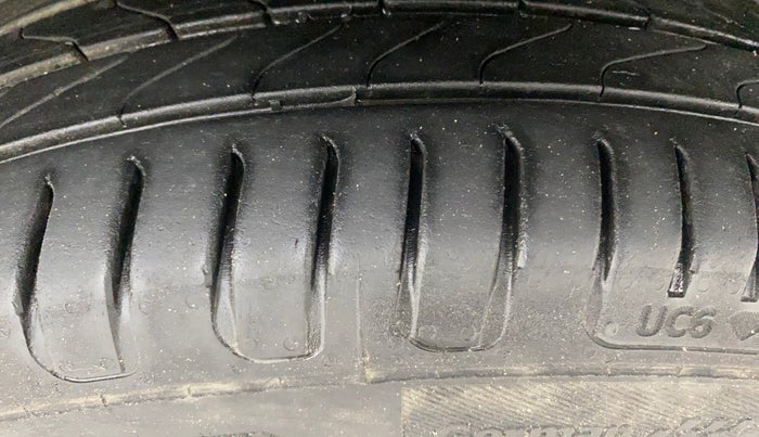 2014 Honda City 1.5L I-VTEC V MT, Petrol, Manual, 1,29,990 km, Right Front Tyre Tread