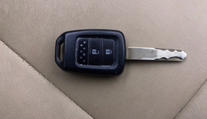 2014 Honda City 1.5L I-VTEC V MT, Petrol, Manual, 1,29,990 km, Key Close Up