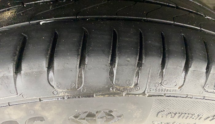 2014 Honda City 1.5L I-VTEC V MT, Petrol, Manual, 1,29,990 km, Right Rear Tyre Tread
