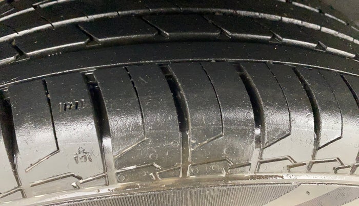 2021 Hyundai VENUE S 1.2, Petrol, Manual, 98,506 km, Right Rear Tyre Tread