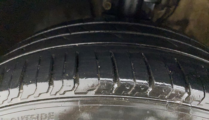 2017 Volkswagen Polo HIGHLINE1.5L, Diesel, Manual, 96,266 km, Left Front Tyre Tread