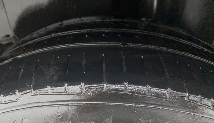 2017 Volkswagen Polo HIGHLINE1.5L, Diesel, Manual, 96,266 km, Left Rear Tyre Tread