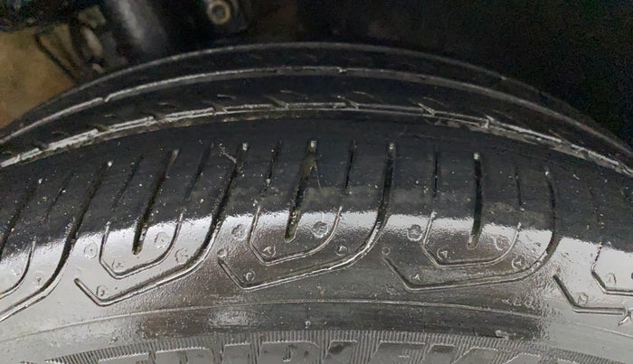 2017 Volkswagen Polo HIGHLINE1.5L, Diesel, Manual, 96,266 km, Right Front Tyre Tread