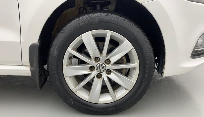2017 Volkswagen Polo HIGHLINE1.5L, Diesel, Manual, 96,266 km, Right Front Wheel