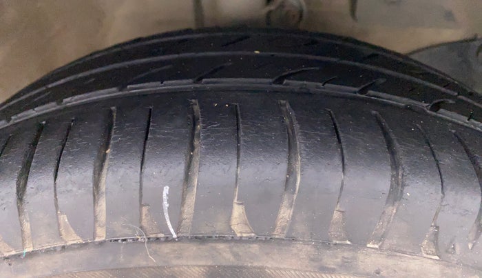 2012 Honda Brio 1.2 S MT I VTEC, Petrol, Manual, 74,063 km, Right Front Tyre Tread