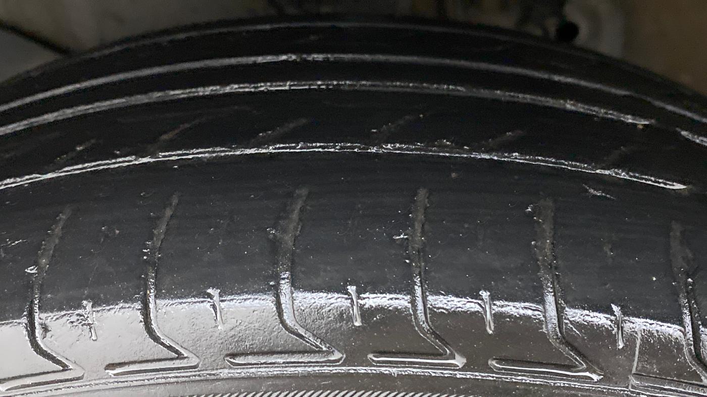 2015 Honda Amaze 1.5L I-DTEC VX, Diesel, Manual, 80,841 km, Left Front Tyre Tread
