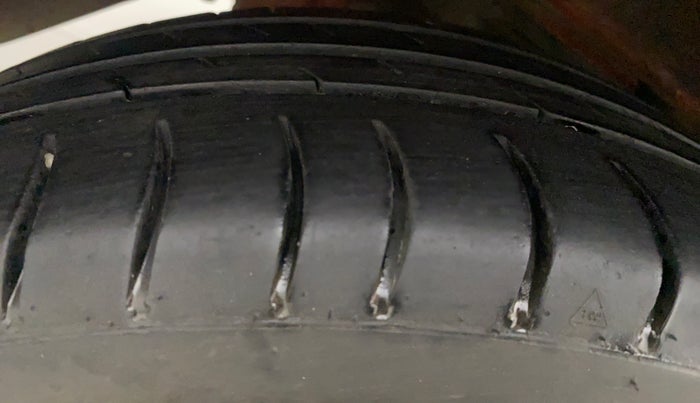 2017 Maruti Alto K10 VXI, Petrol, Manual, 1,21,635 km, Right Rear Tyre Tread