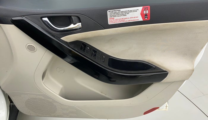 2021 Tata NEXON XZA+ (O) 1.2 RTN, Petrol, Automatic, 21,335 km, Driver Side Door Panels Control