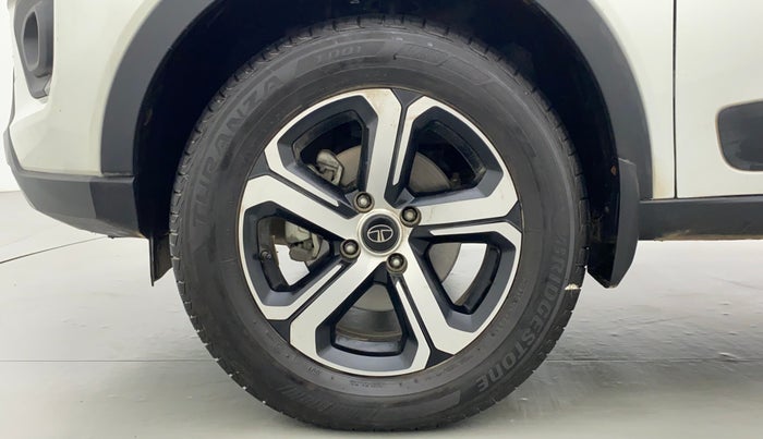 2021 Tata NEXON XZA+ (O) 1.2 RTN, Petrol, Automatic, 21,335 km, Left Front Wheel