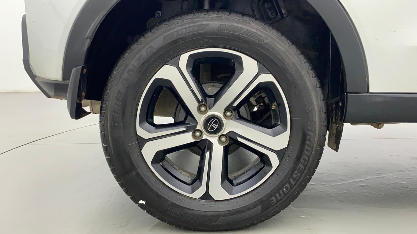2021 Tata NEXON XZA+ (O) 1.2 RTN, Petrol, Automatic, 21,335 km, Right Rear Wheel