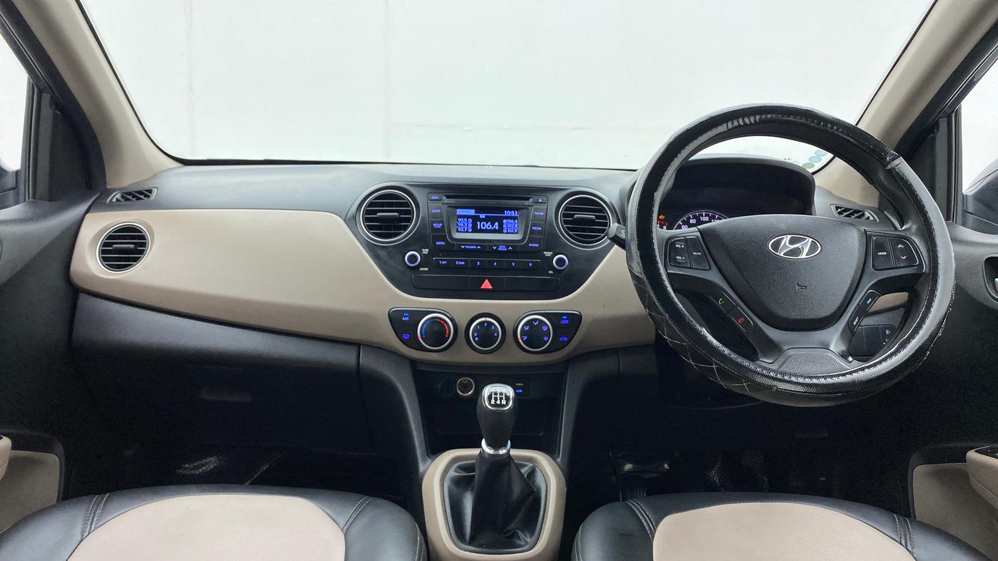 2015 Hyundai Grand i10 SPORTZ 1.2 KAPPA VTVT, Petrol, Manual, 75,475 km, Dashboard