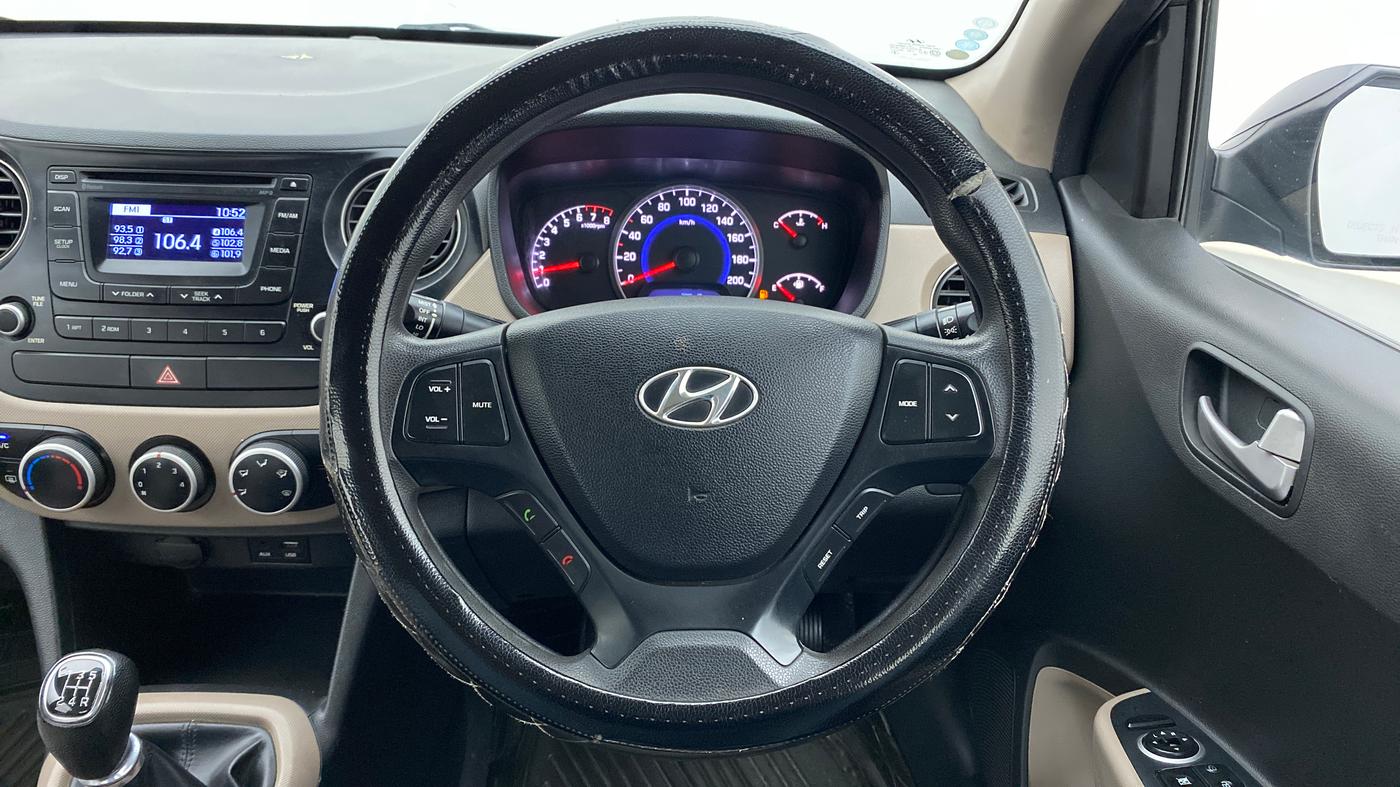 2015 Hyundai Grand i10 SPORTZ 1.2 KAPPA VTVT, Petrol, Manual, 75,475 km, Steering Wheel Close Up