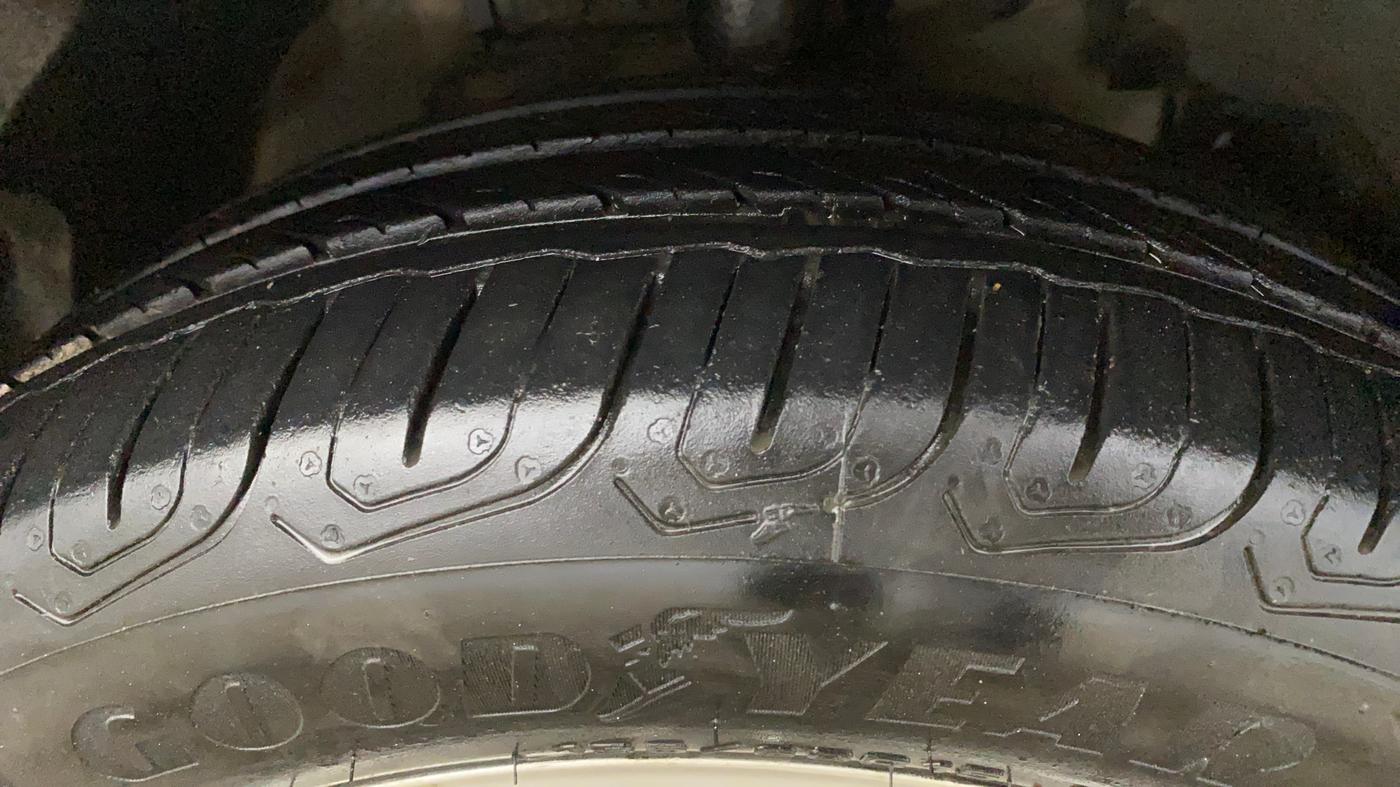 2014 Tata Zest XM PETROL, Petrol, Manual, 75,967 km, Right Front Tyre Tread