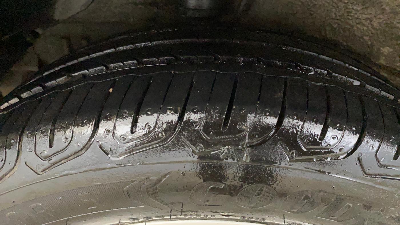2014 Tata Zest XM PETROL, Petrol, Manual, 75,967 km, Right Rear Tyre Tread