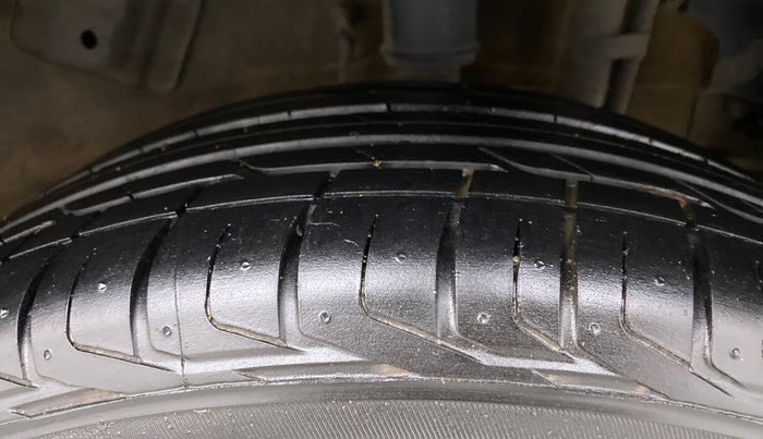 2022 Tata NEXON XZA PLUS (O) DIESEL DARK EDITION, Diesel, Automatic, 28,305 km, Left Rear Tyre Tread