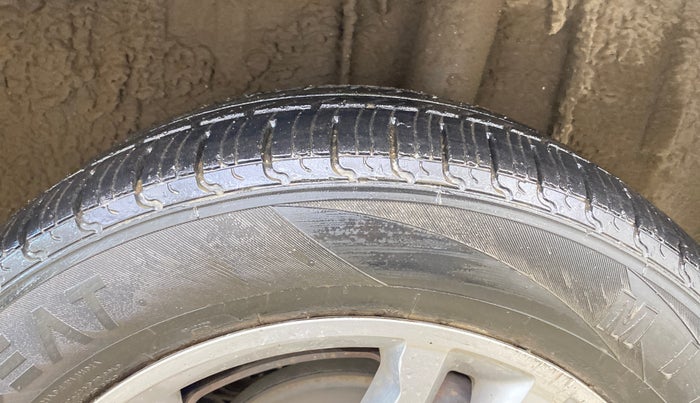 2020 Renault TRIBER RXZ, Petrol, Manual, 59,218 km, Left Rear Tyre Tread