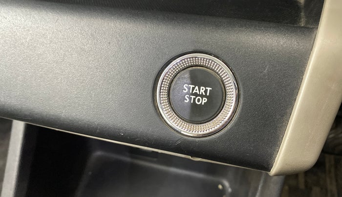 2020 Renault TRIBER RXZ, Petrol, Manual, 59,218 km, Keyless Start/ Stop Button