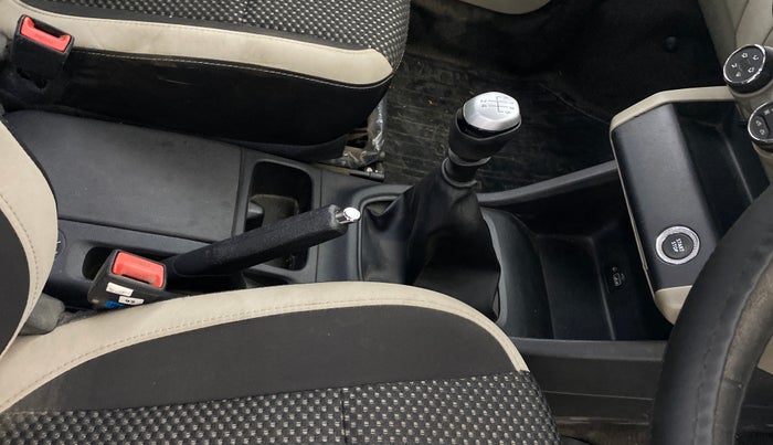 2020 Renault TRIBER RXZ, Petrol, Manual, 59,218 km, Gear Lever