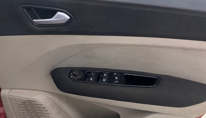 2020 Renault TRIBER RXZ, Petrol, Manual, 59,218 km, Driver Side Door Panels Control