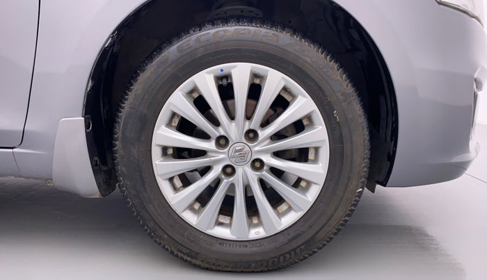 2018 Maruti Ciaz ZETA 1.4 VVT AMT, Petrol, Automatic, 79,404 km, Right Front Wheel