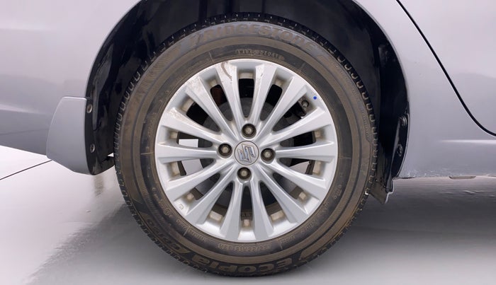 2018 Maruti Ciaz ZETA 1.4 VVT AMT, Petrol, Automatic, 79,404 km, Right Rear Wheel