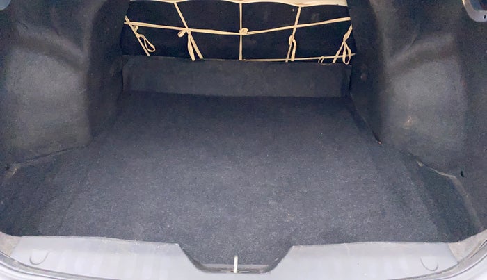 2018 Maruti Ciaz ZETA 1.4 VVT AMT, Petrol, Automatic, 79,404 km, Boot Inside