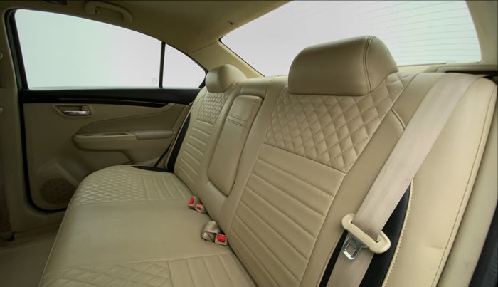 2018 Maruti Ciaz ZETA 1.4 VVT AMT, Petrol, Automatic, 79,404 km, Right Side Rear Door Cabin
