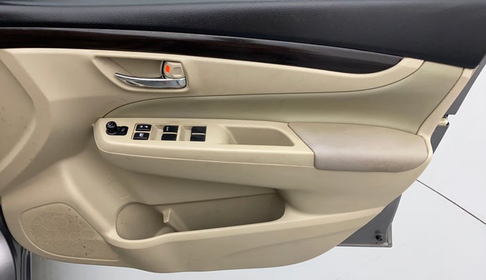 2018 Maruti Ciaz ZETA 1.4 VVT AMT, Petrol, Automatic, 79,404 km, Driver Side Door Panels Control
