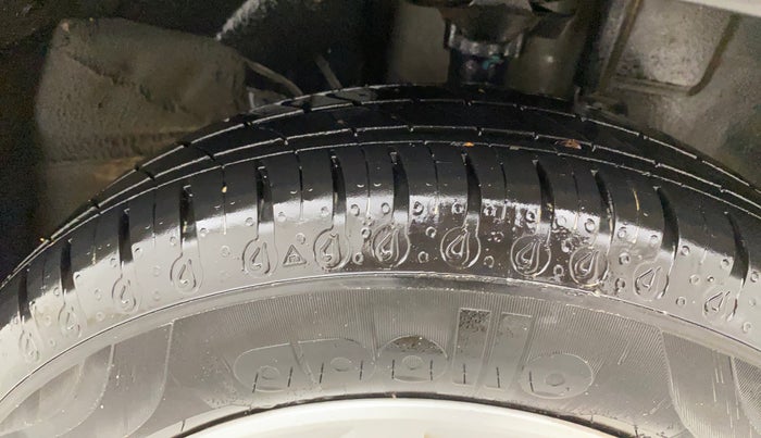 2022 Renault Kwid RXT 0.8, Petrol, Manual, 8,150 km, Right Front Tyre Tread