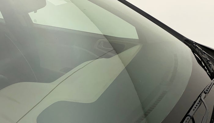 2020 Hyundai Elite i20 ASTA 1.2 (O), Petrol, Manual, 41,863 km, Front windshield - Minor spot on windshield