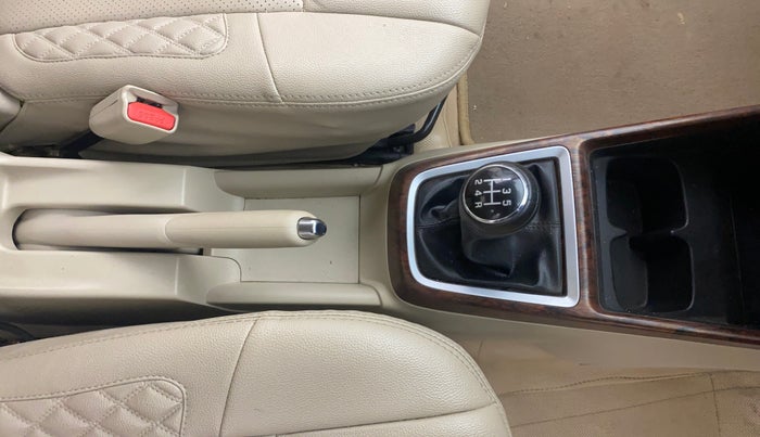 2018 Maruti Dzire VXI, Petrol, Manual, 68,893 km, Gear Lever