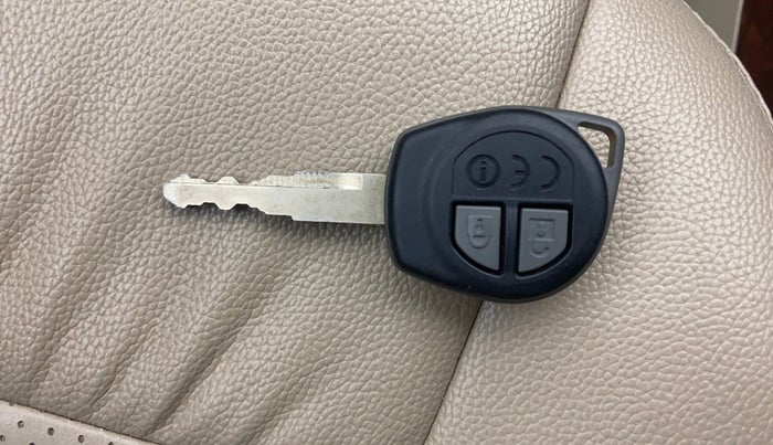 2018 Maruti Dzire VXI, Petrol, Manual, 68,893 km, Key Close Up