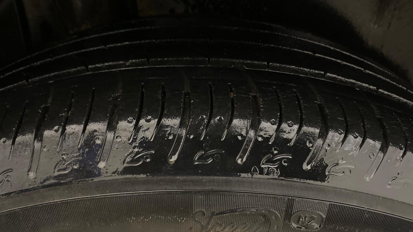 2023 Maruti BREZZA LXI, Petrol, Manual, 34,406 km, Right Rear Tyre Tread