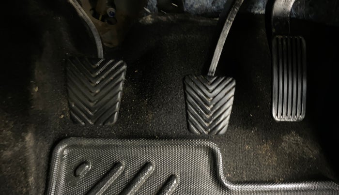 2024 KIA CARENS PRESTIGE 1.5 PETROL 7 STR, Petrol, Manual, 53,058 km, Pedals