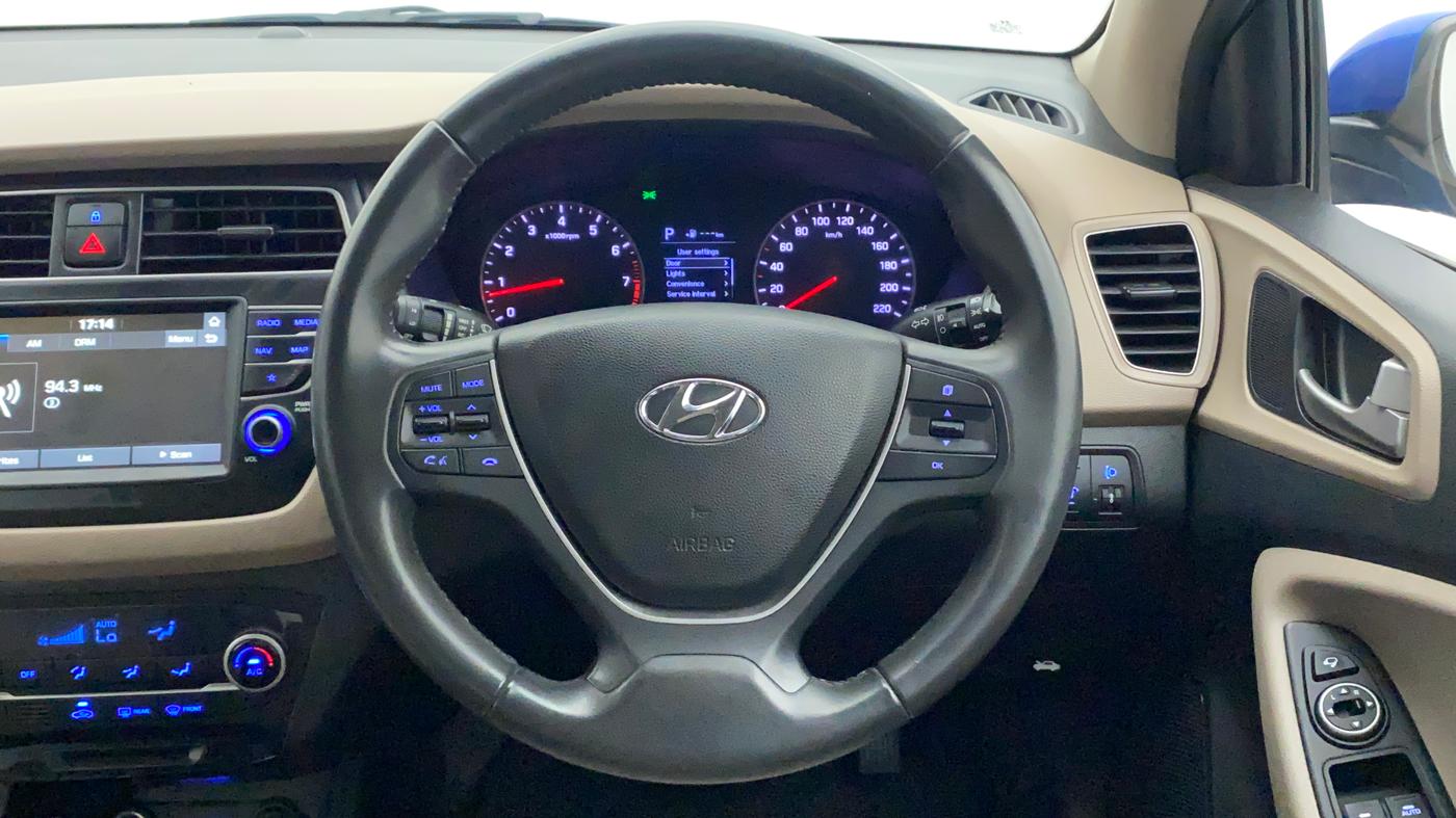 2019 Hyundai Elite i20 ASTA (O) CVT, Petrol, Automatic, 34,035 km, Steering Wheel Close Up