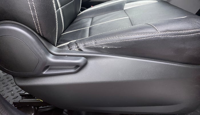 2021 Tata Tiago XE 1.2 REVOTRON, Petrol, Manual, 9,789 km, Driver Side Adjustment Panel